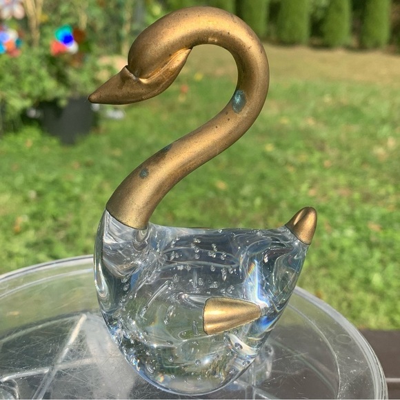 VTG Clear Glass Swan Figurine Paperweight Controlled Bubbles Brass Head Neck 4" - Picture 1 of 13